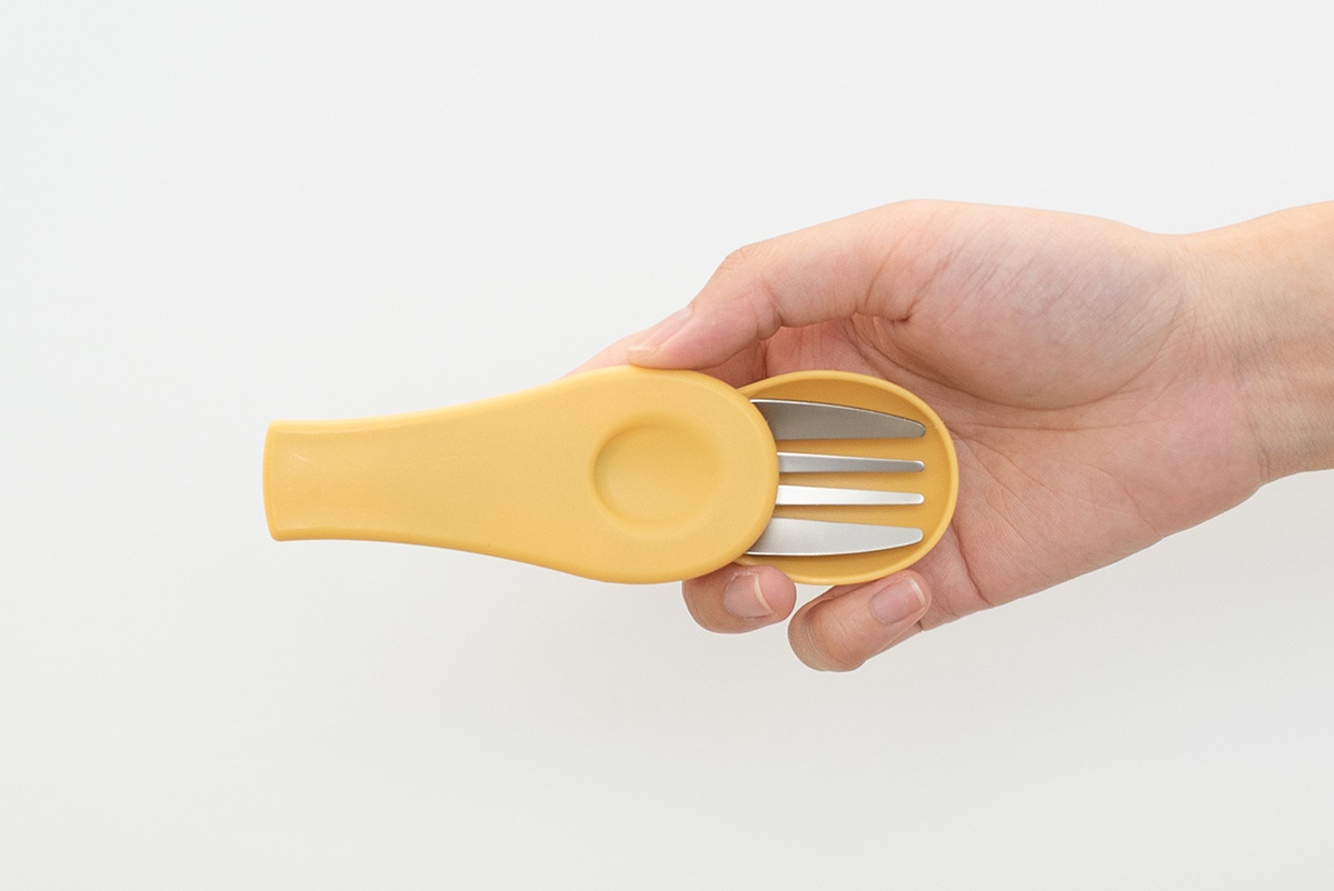 clicking cultery contained